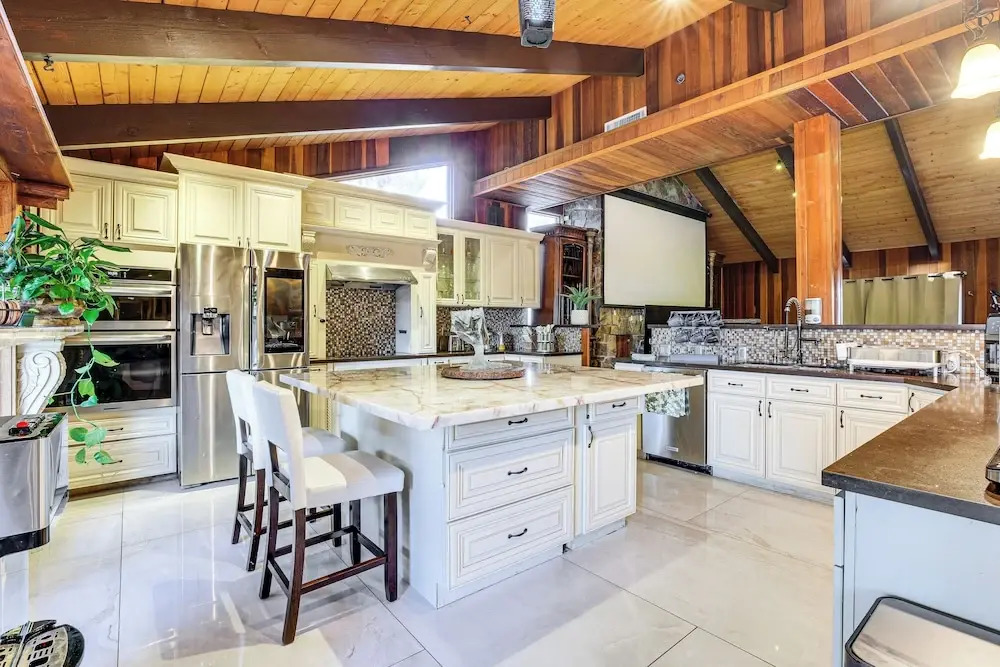 1-acre Las Vegas Getaway: Pool, Spa & Tennis Court