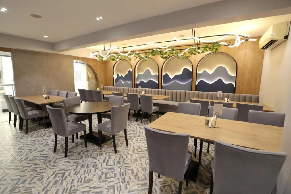 Hotel Privya Rooms and banquet Surat