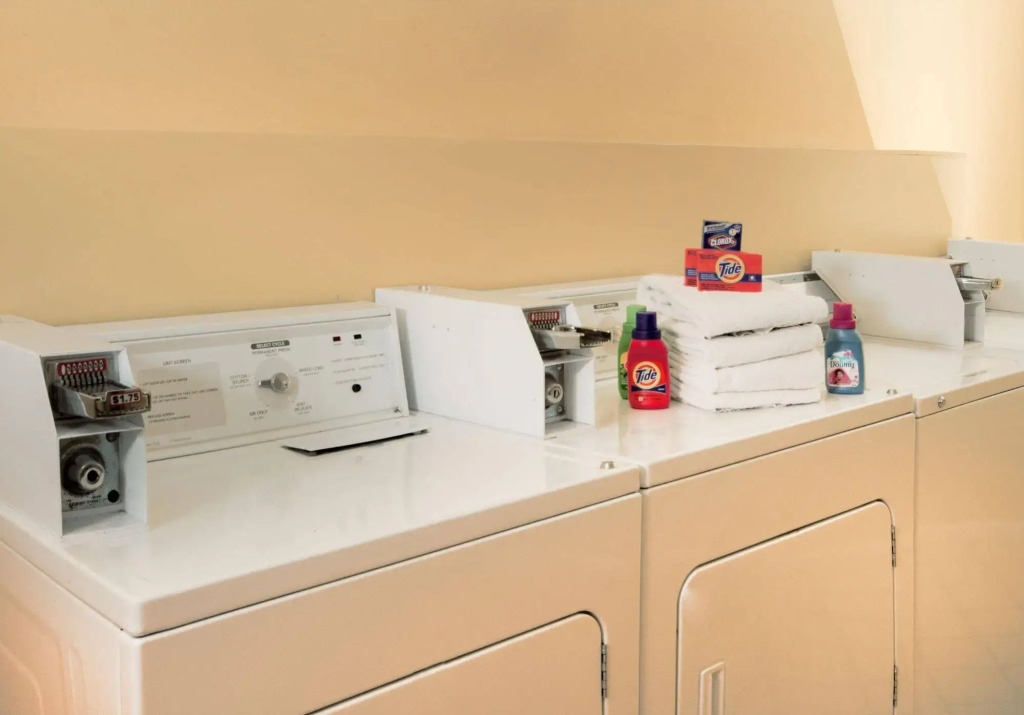Parc Corniche Condominium Suites