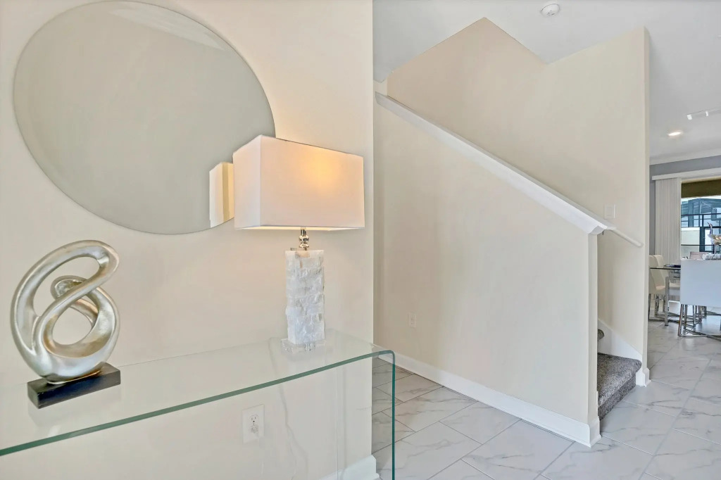 2861SMILE, Kissimmee, US