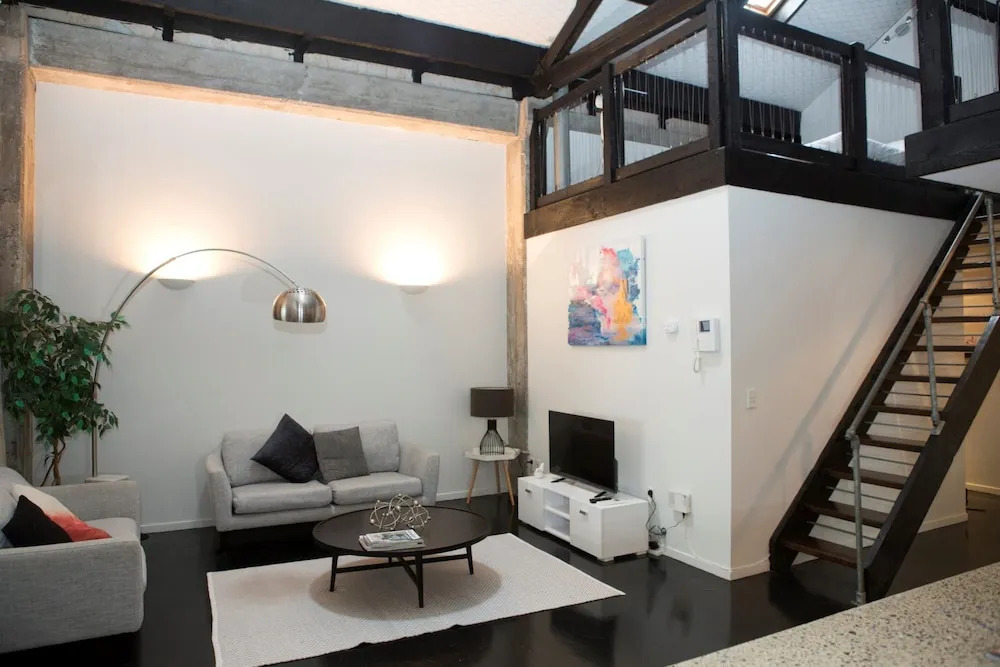 Gorgeous Five Bed Apartment in the City