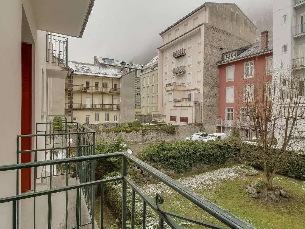 Appartement Cauterets, 2 Pièces, 4 Personnes - Fr-1-401-109