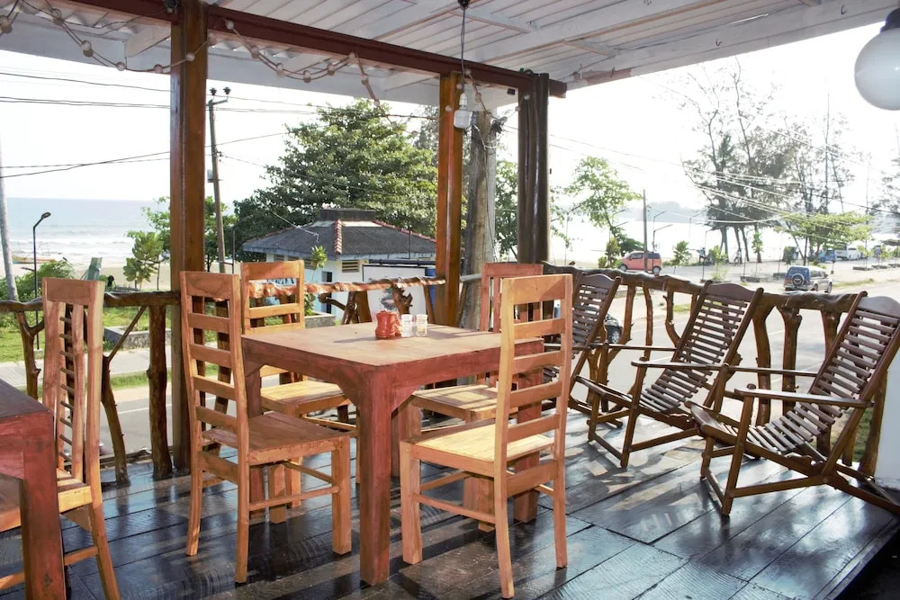 Cham Food House