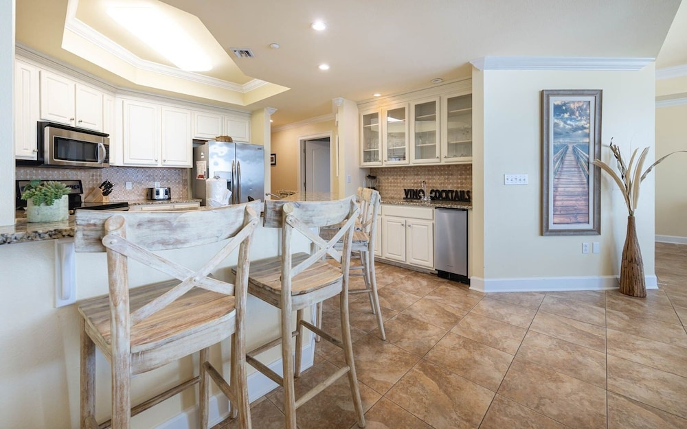 The Oasis 909 Formerly Phoenix West Ii 909 3 Bedroom Condo