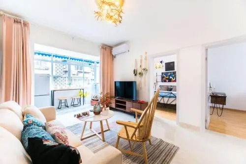 Chengdu Qingyang·Du Fu Thatched Cottage Locals Apartment 00158690