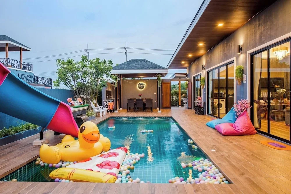 Breeze Casa Private Pool Villas
