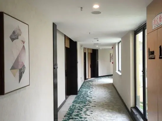GreenTree Hotel (Huoqiu Antan Huafu store)