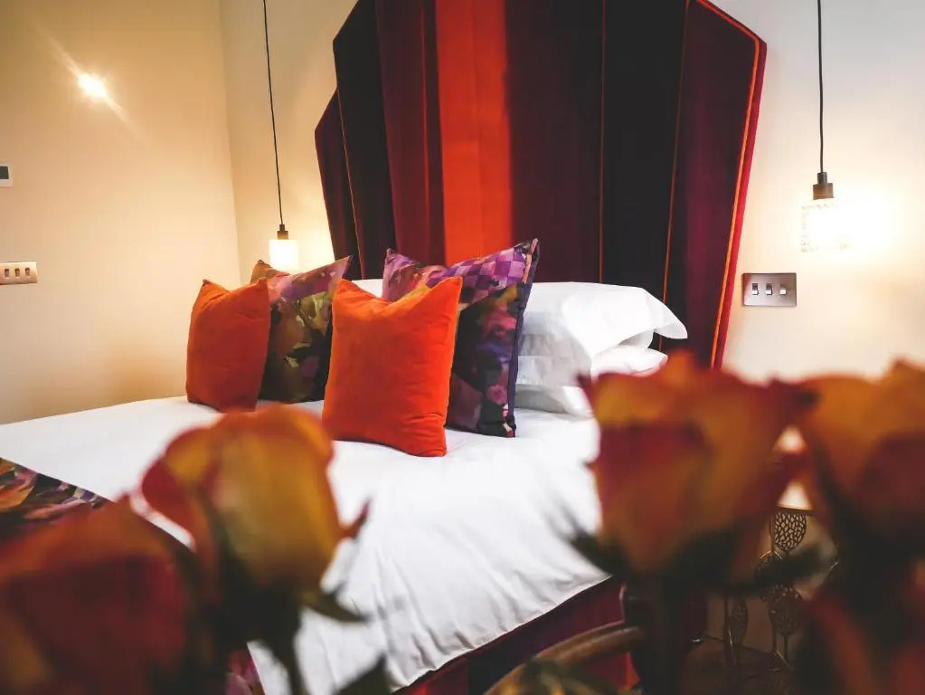 Padstow Escapes - The Long Room Luxury Apartment