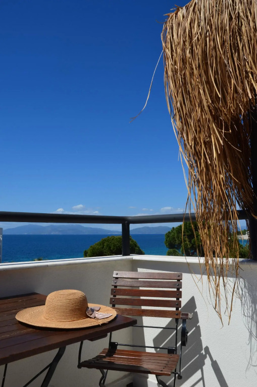 Rosy Suites Hotel