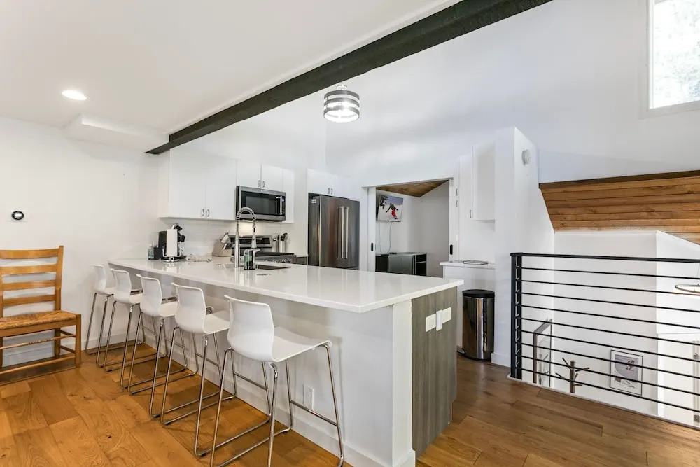 98 Ridgepoint 4 Bedroom Condo by RedAwning