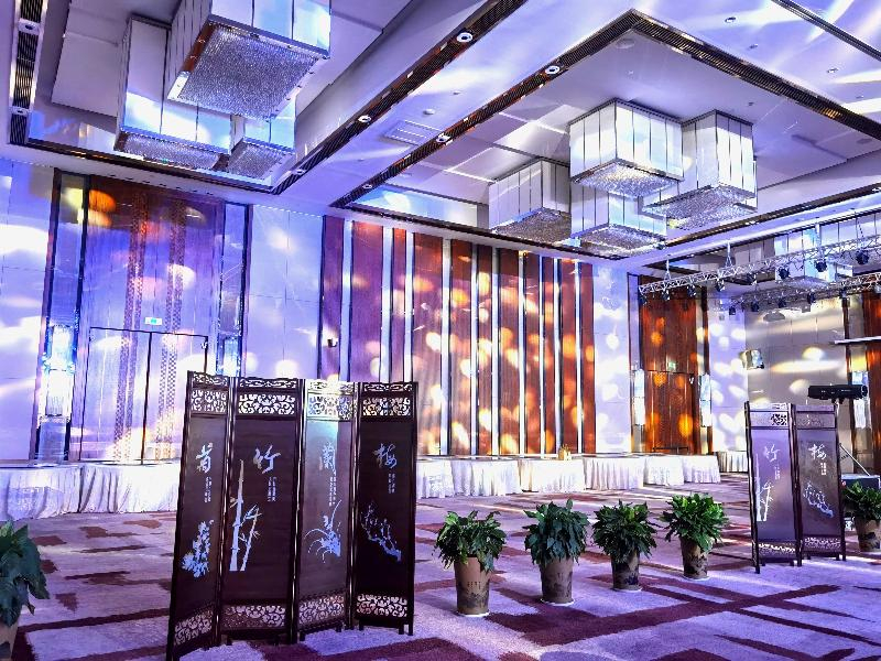 Zhangjiajie Wulingju Hotel