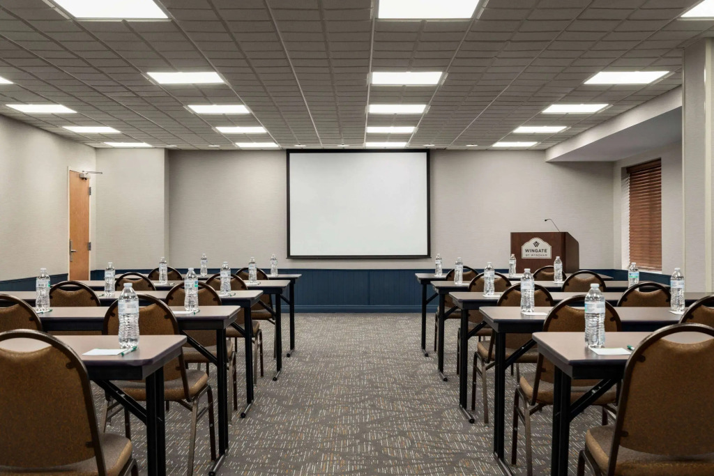 Wingate by Wyndham Louisville East
