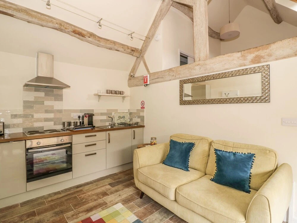 The Bolt Hole, Tiddington