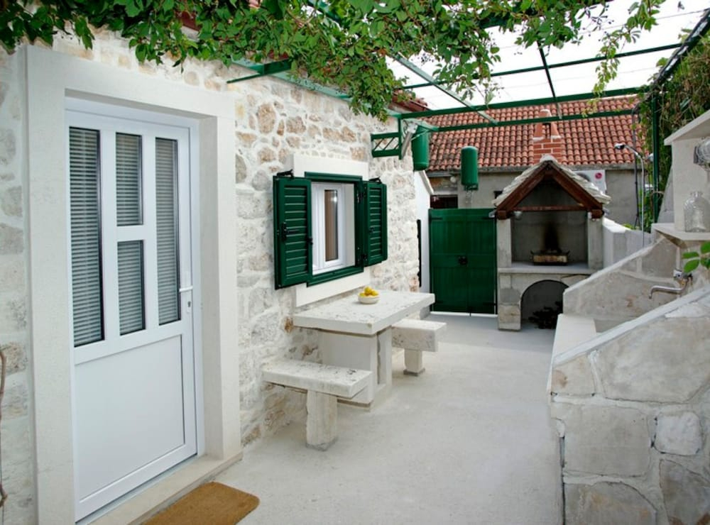 Menego Lodge Bol