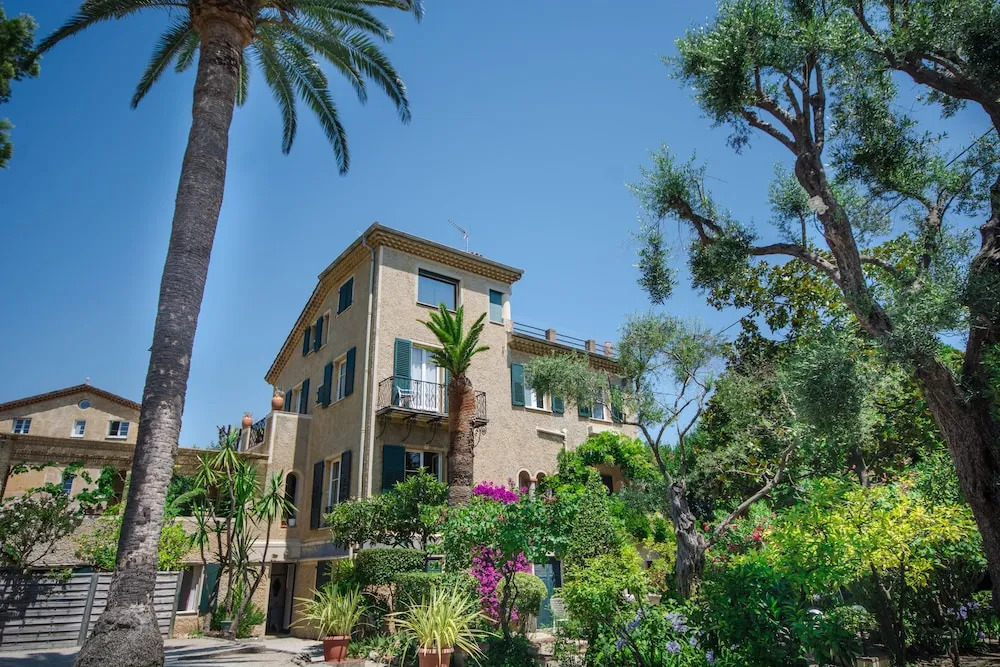 Hotel Mas Djoliba