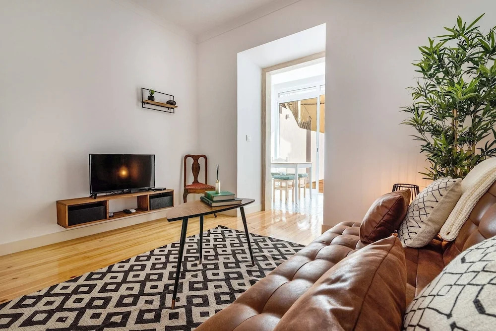 Dazzling Apartment With Private Terrace in Alcântara
