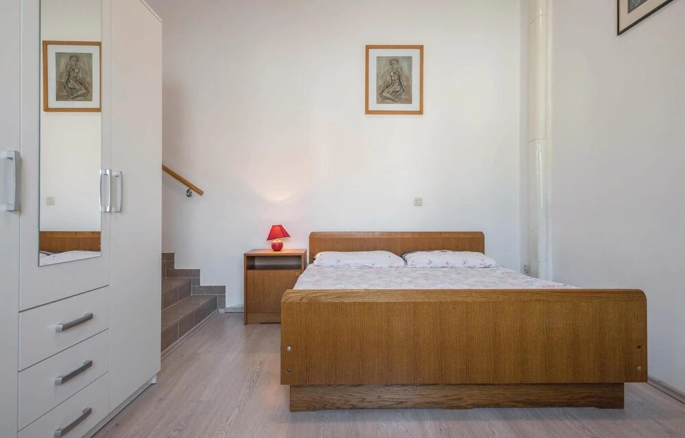 Beautiful Apartment in Banjole With 2 Bedrooms, Wifi and Outdoor Swimming Pool