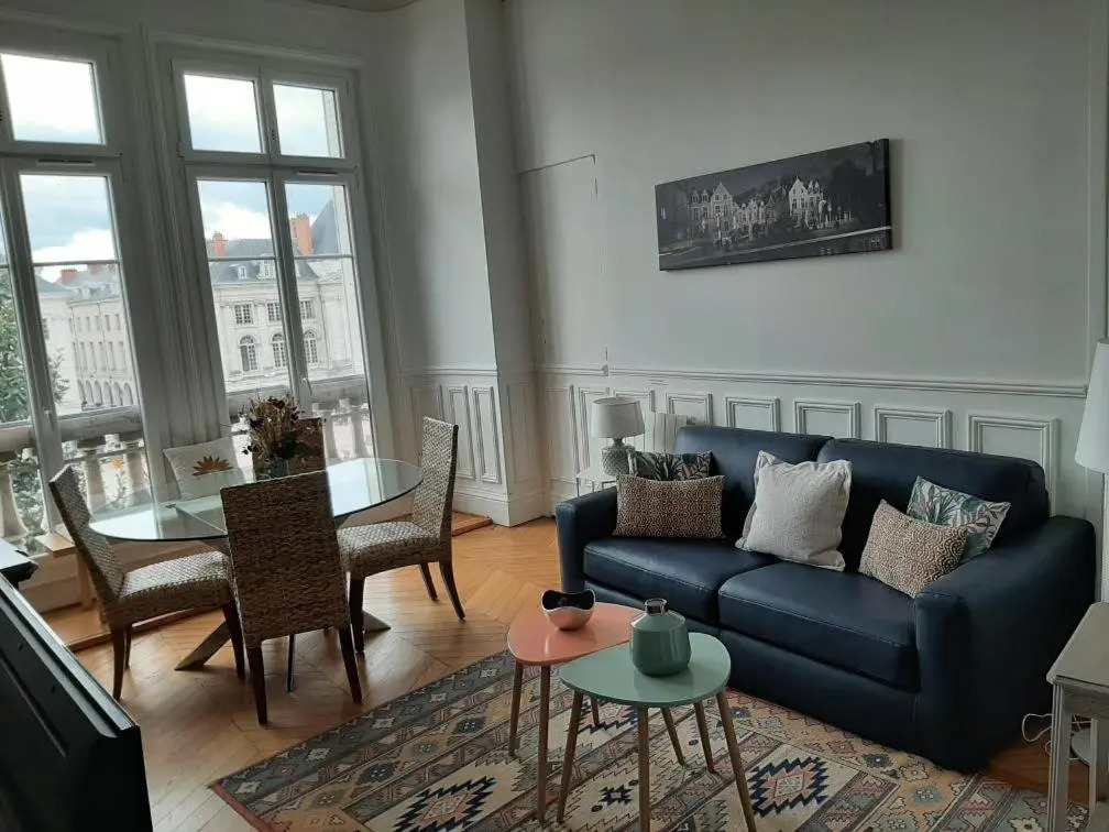 Appartement avec belle vue sur la place du Martroi