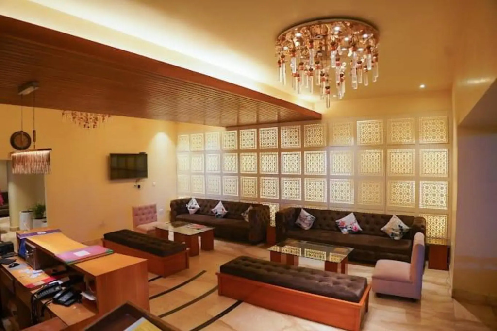 Suyash Palace Hotel