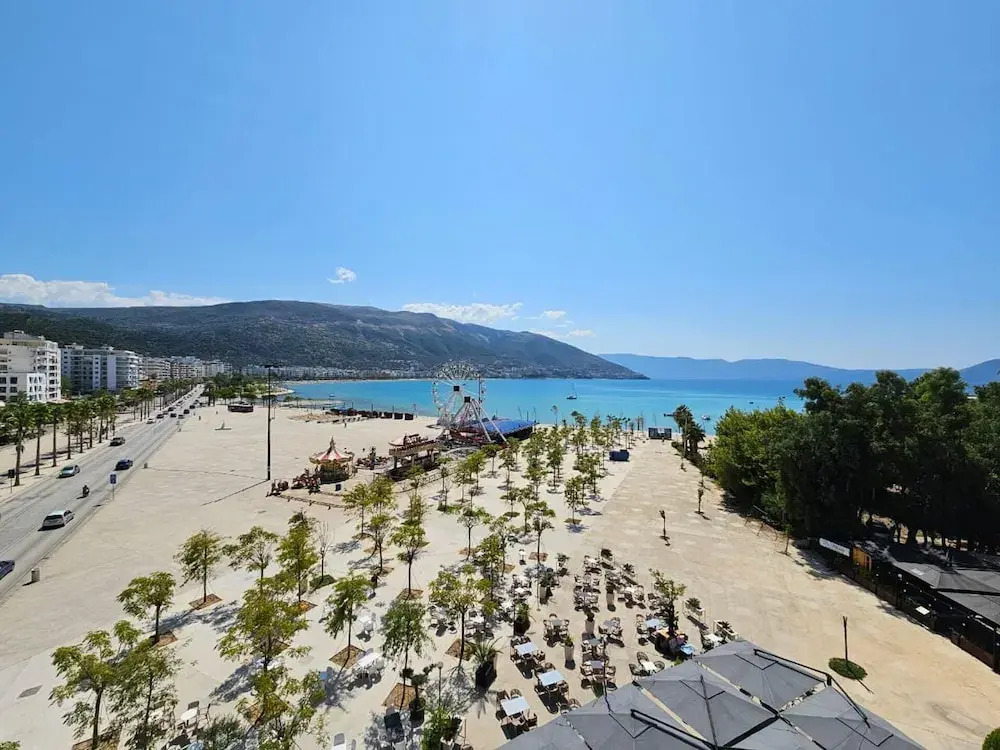 Holiday 2-bed Apartment Seaview