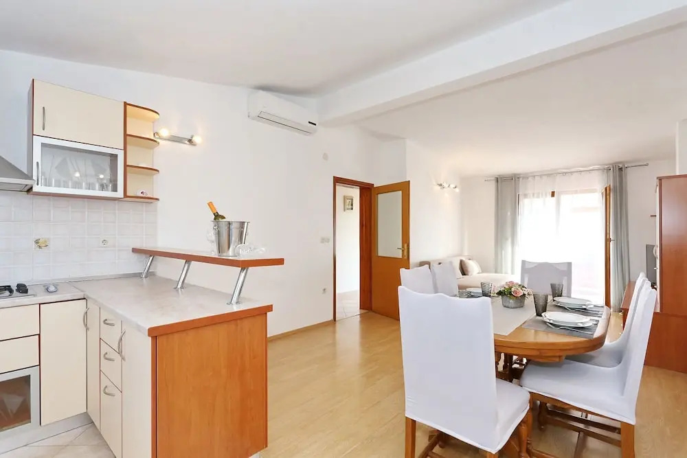 Apartments Goran