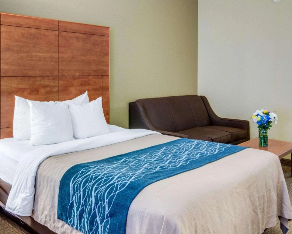 Comfort Inn & Suites El Dorado