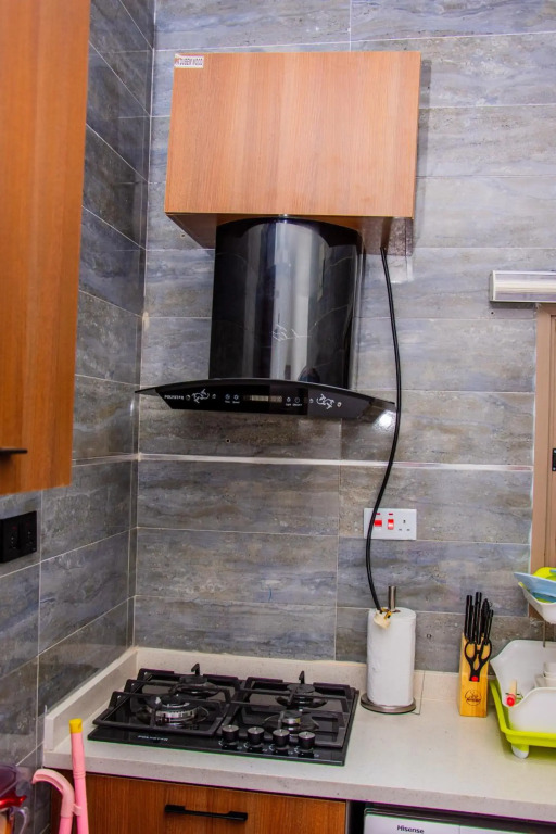 NIFEWAT APARTMENT leed studio apartment with gym, Netflix and WiFi