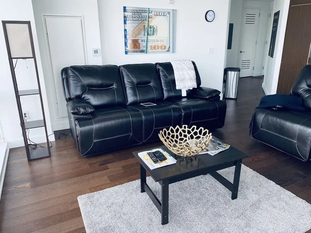 2 Bedroom Luxury Living Views of NYC