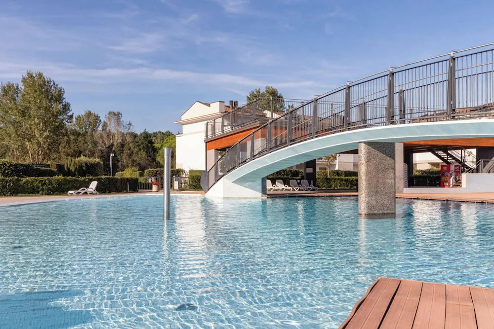 Wonderful Flat With Solarium and Swimming Pools