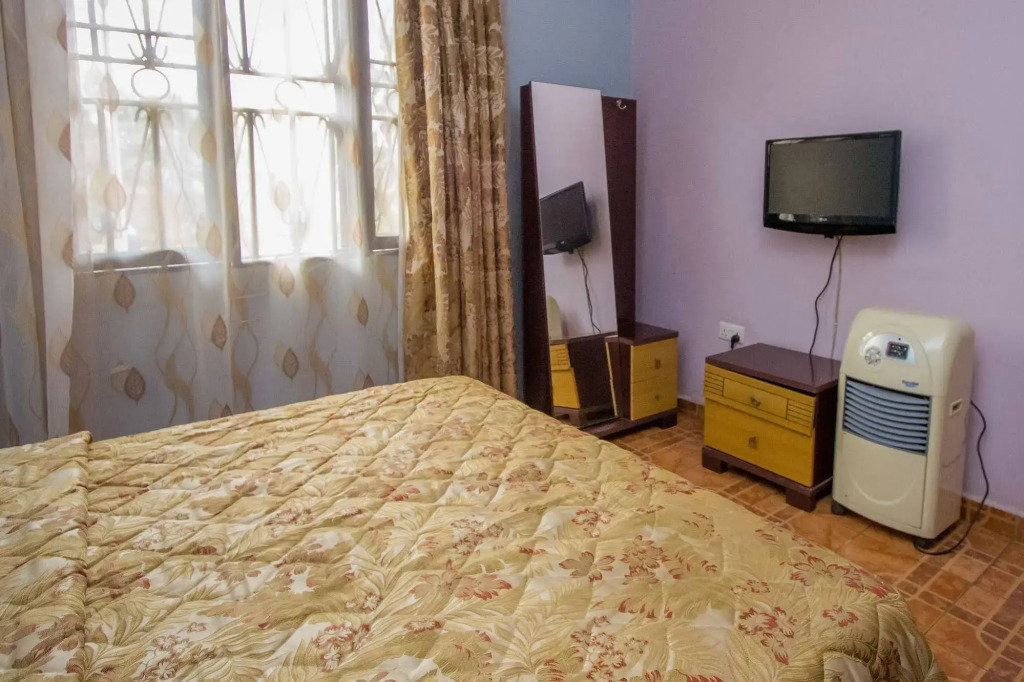 Crystal Suites & Apartments