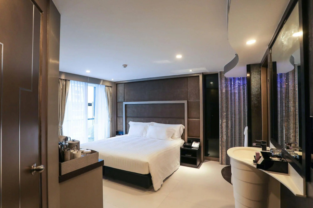 Azure Hotel Pattaya