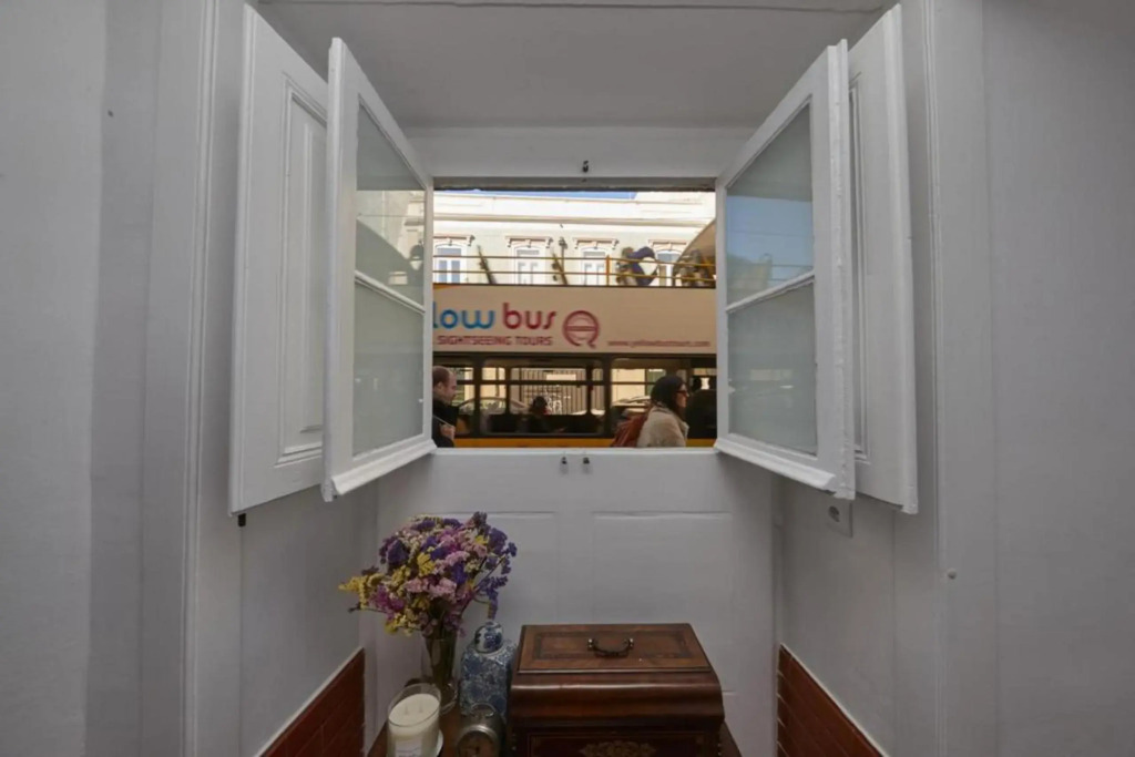 Lx Factory Apartment! HIP area - Outside terrace - Fully renovated