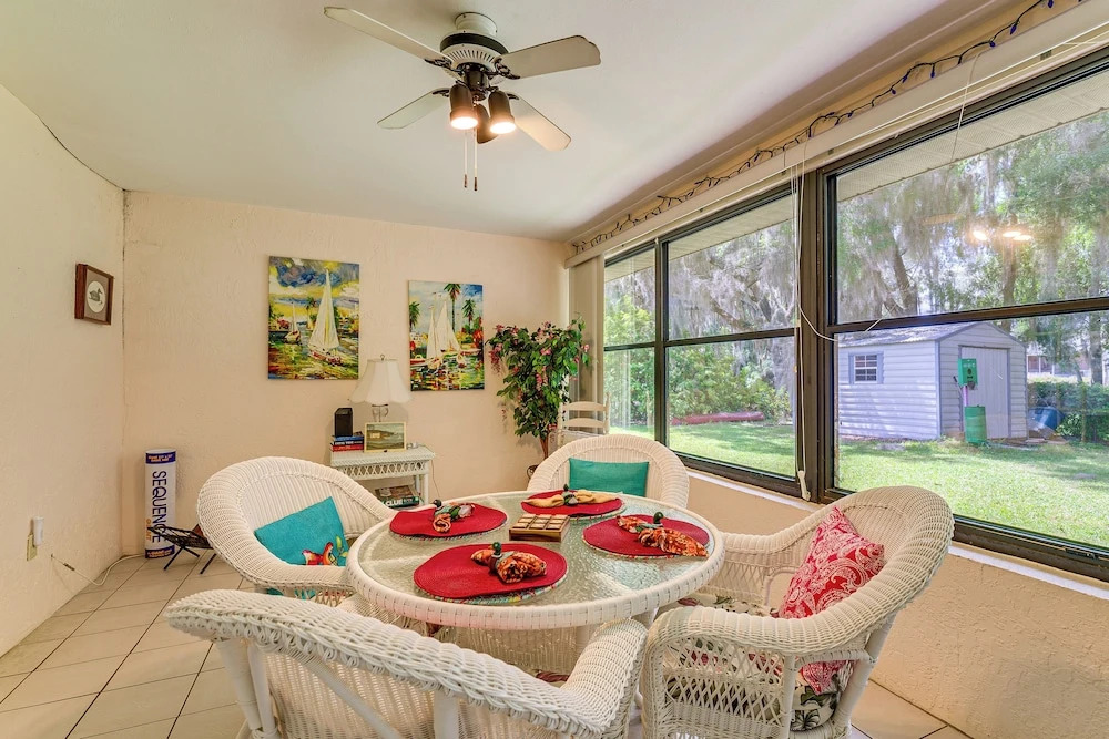 Waterfront Deck & Private Dock! Rainbow River Home