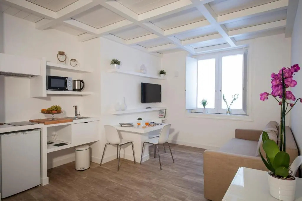 Politeama Apartments by Giorgio