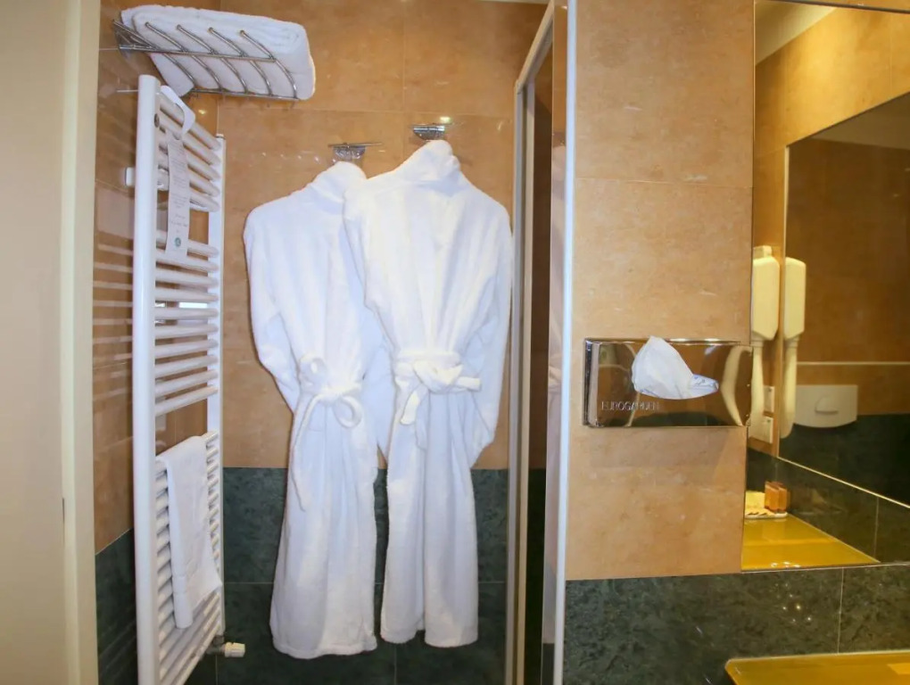 Phi Hotel Emilia