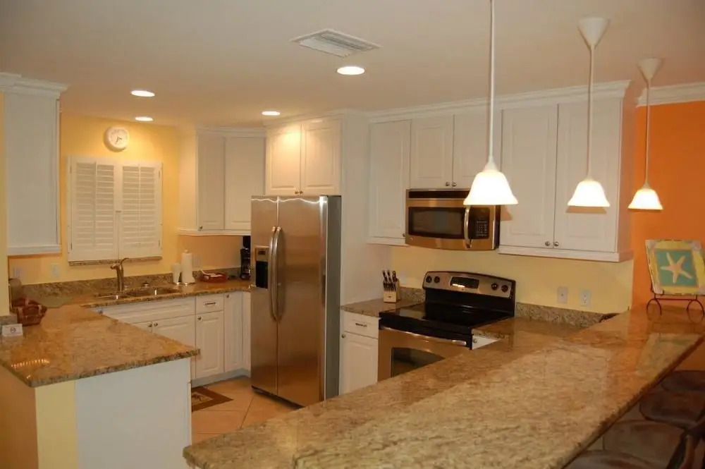 Sunset Royale -106 2 Bedrooms 2 Bathrooms Condo