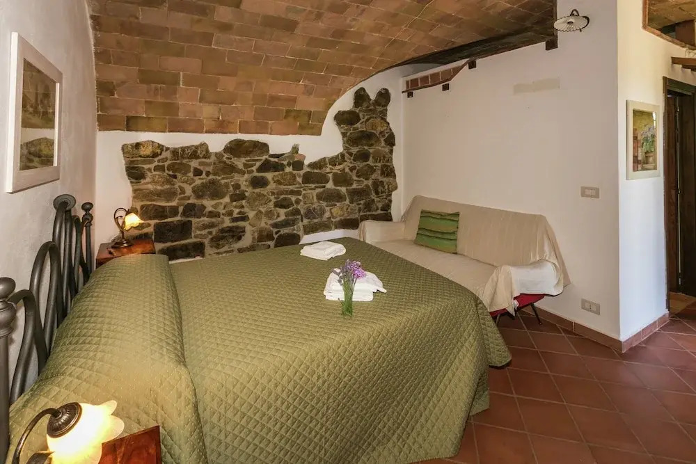Apartment in a Rustic House in the Tuscan Hills Near the Sea