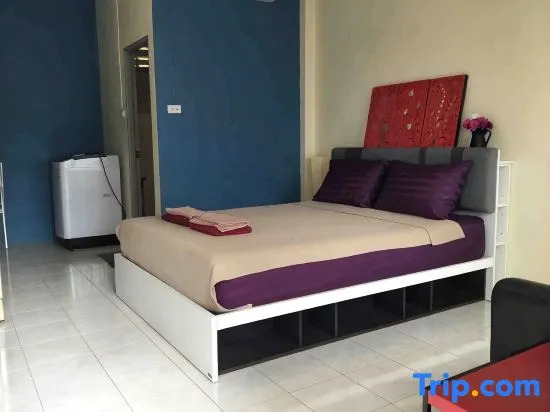 Phuket Town Budget House - Aircon Room #1