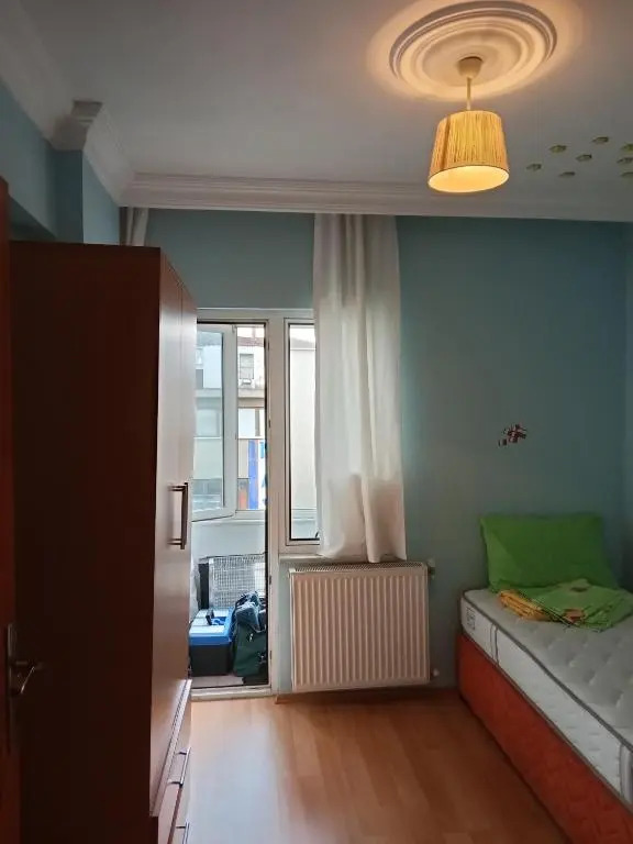 Single Room, одноместная комната в доме, chambre d'une personne, Habitación individual