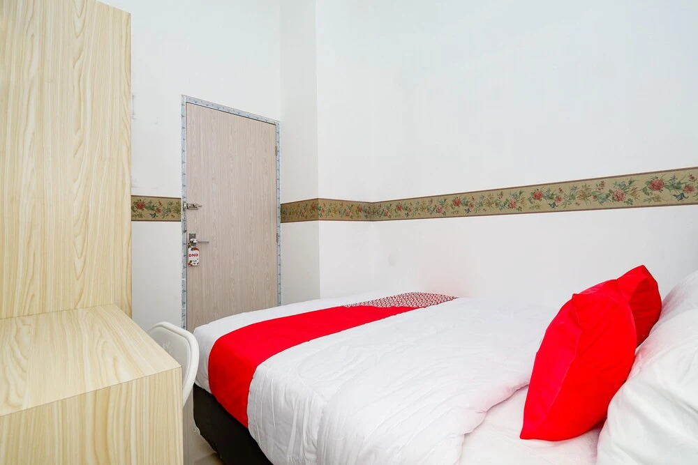 Puspa Residence by OYO Rooms