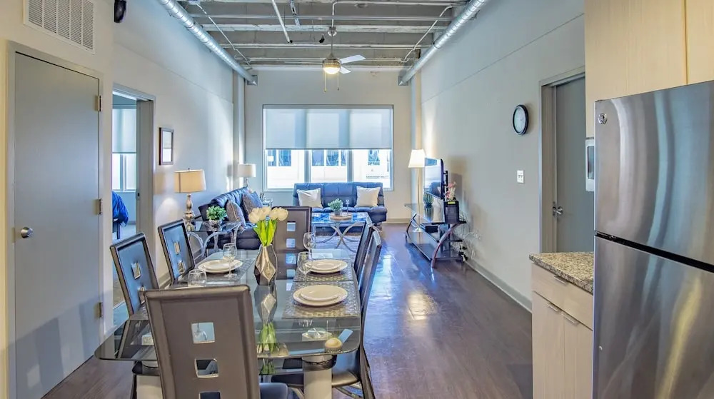Heaven on Midtown Fully Furnished Apts