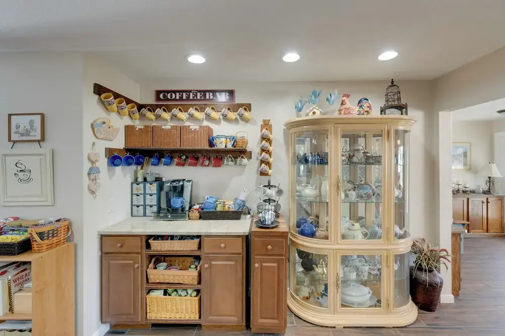 4 Mi to Port Charlotte Beach Park: Gem w/ Pool