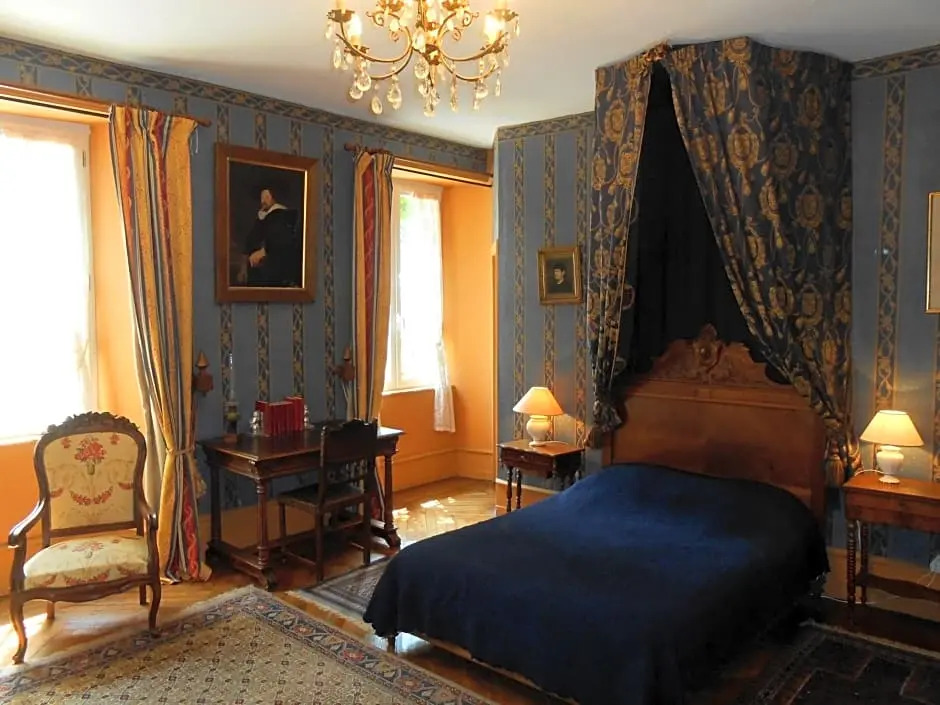 Chateau De Courbelimagne, Raulhac