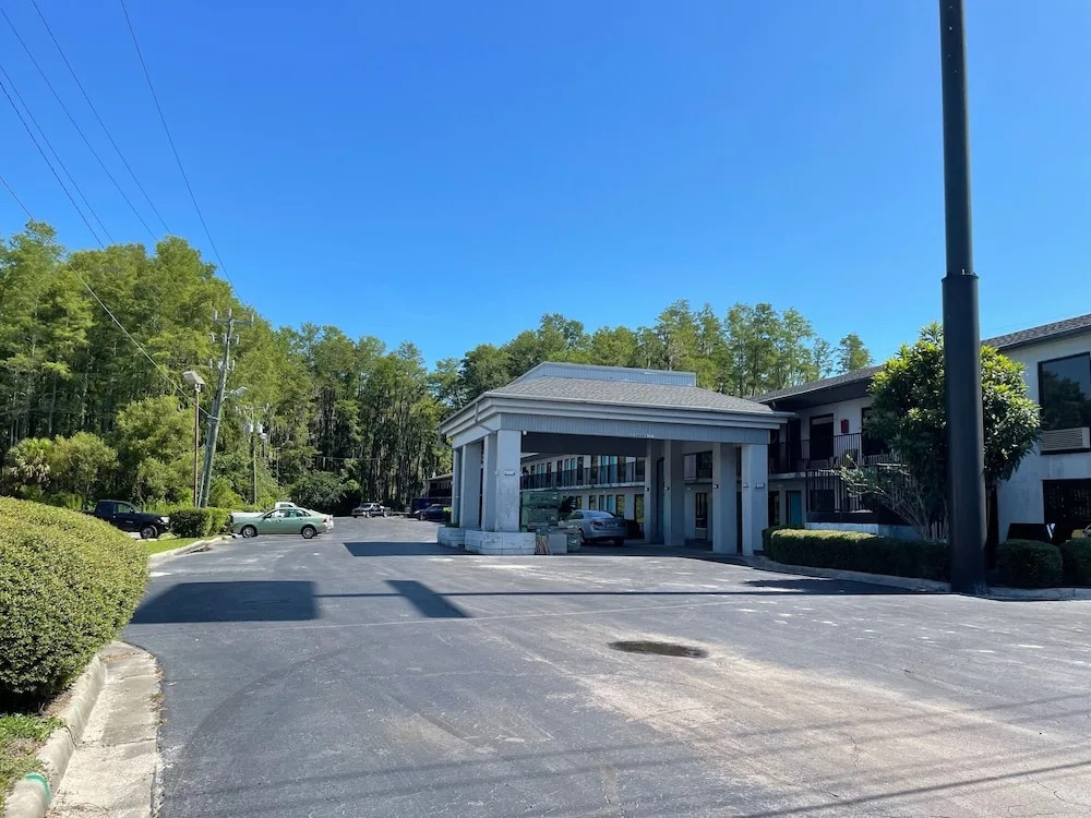 Guest Inn Lake City