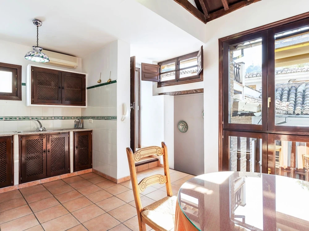 City Apartment near Alhambra
