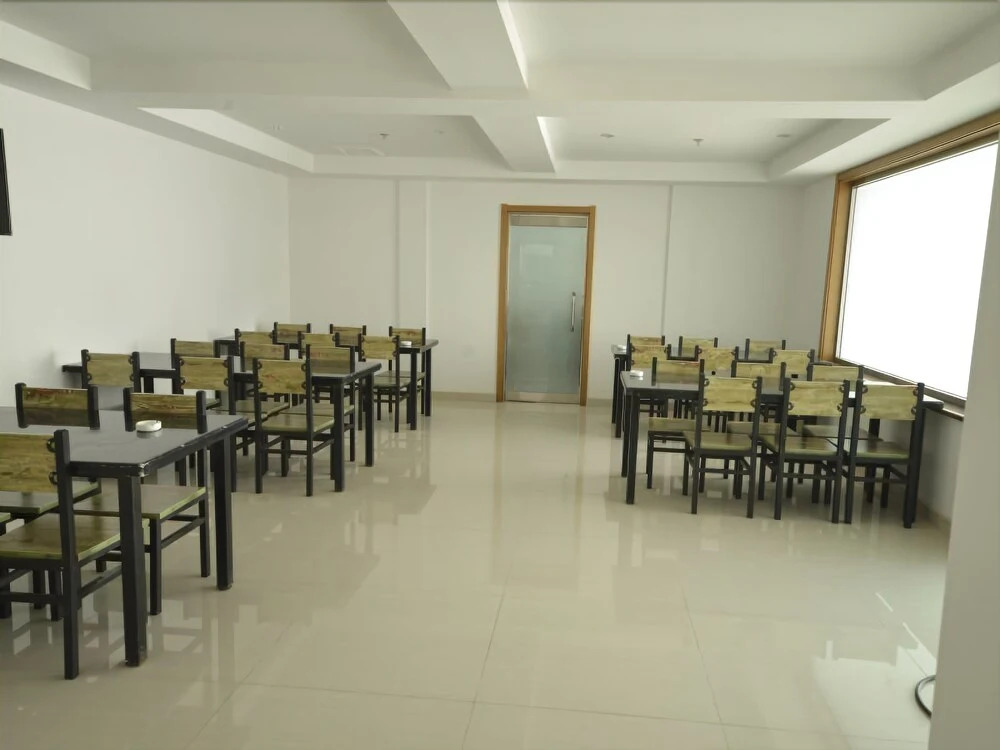 Vatica Tianjin Five Avenues Foreign College Hotel
