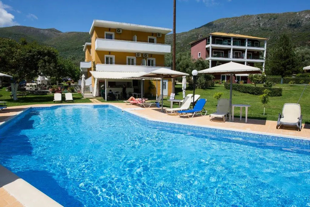 Aristidis Garden
