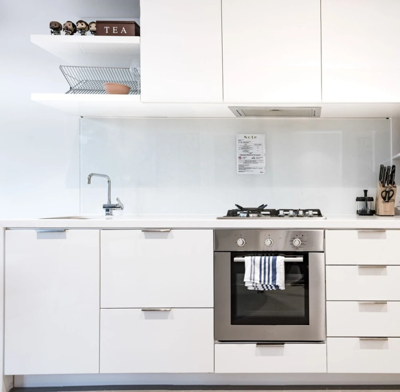 EPORO Tower Modern Apartments Melbourne Central CBD