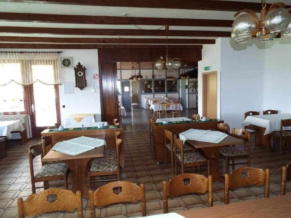 Hotel garni Zum Reinhardswald