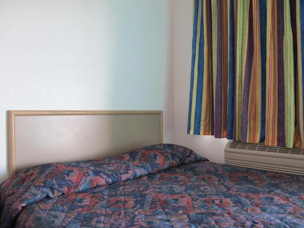 Economy Inn Ontario